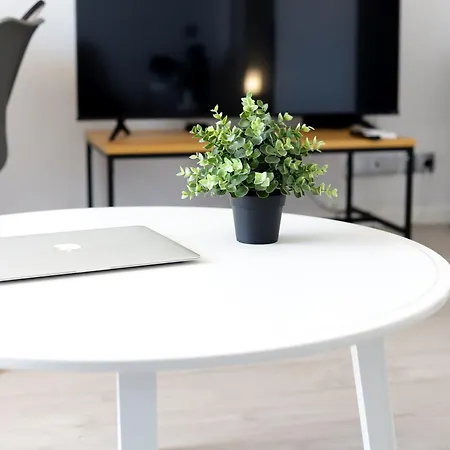 Green Tower 1106 Apartment