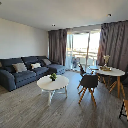 Apartment Tower 1106 *